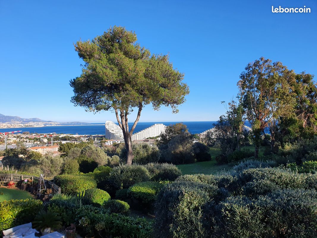 Appartement 3 pièces 81 m² · à Villeneuve-Loubet · 81 m² · 2 390 €/mois