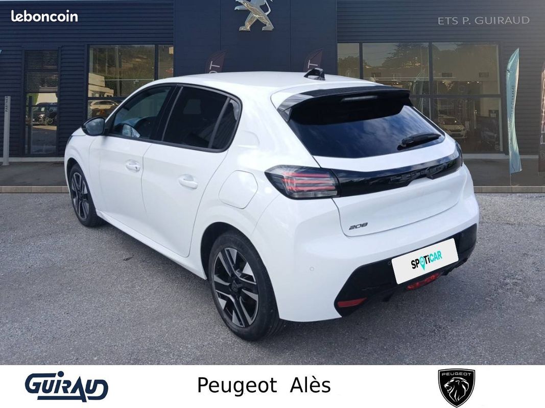 PEUGEOT 208 PureTech 100 S&S BVM6 Allure (image 7)