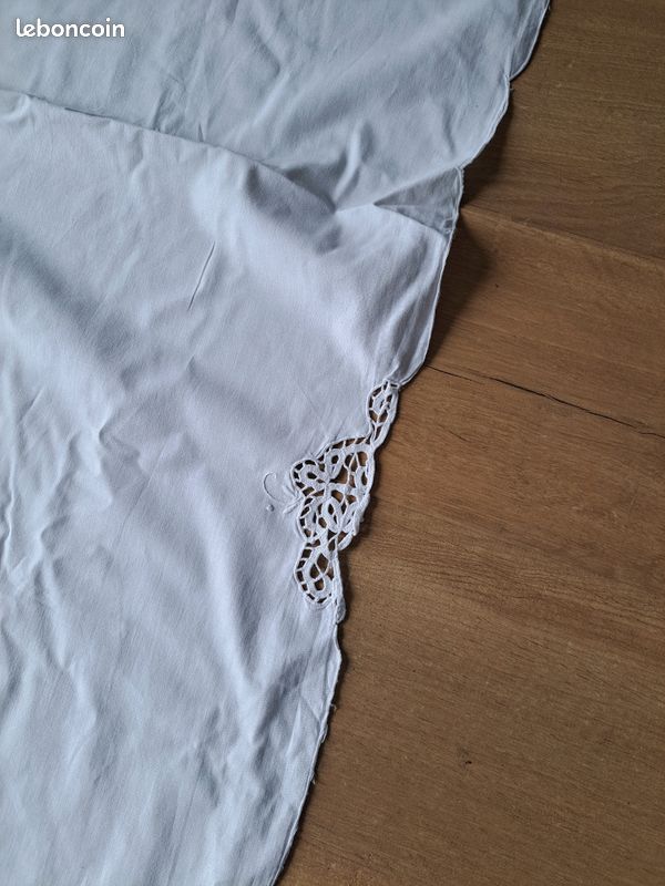 Grande nappe avec broderies + 12 serviettes (image 4)
