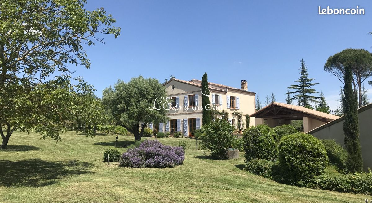 Maison 15 pièces 395 m² · à Gaillac · 395 m² · 695 000 €