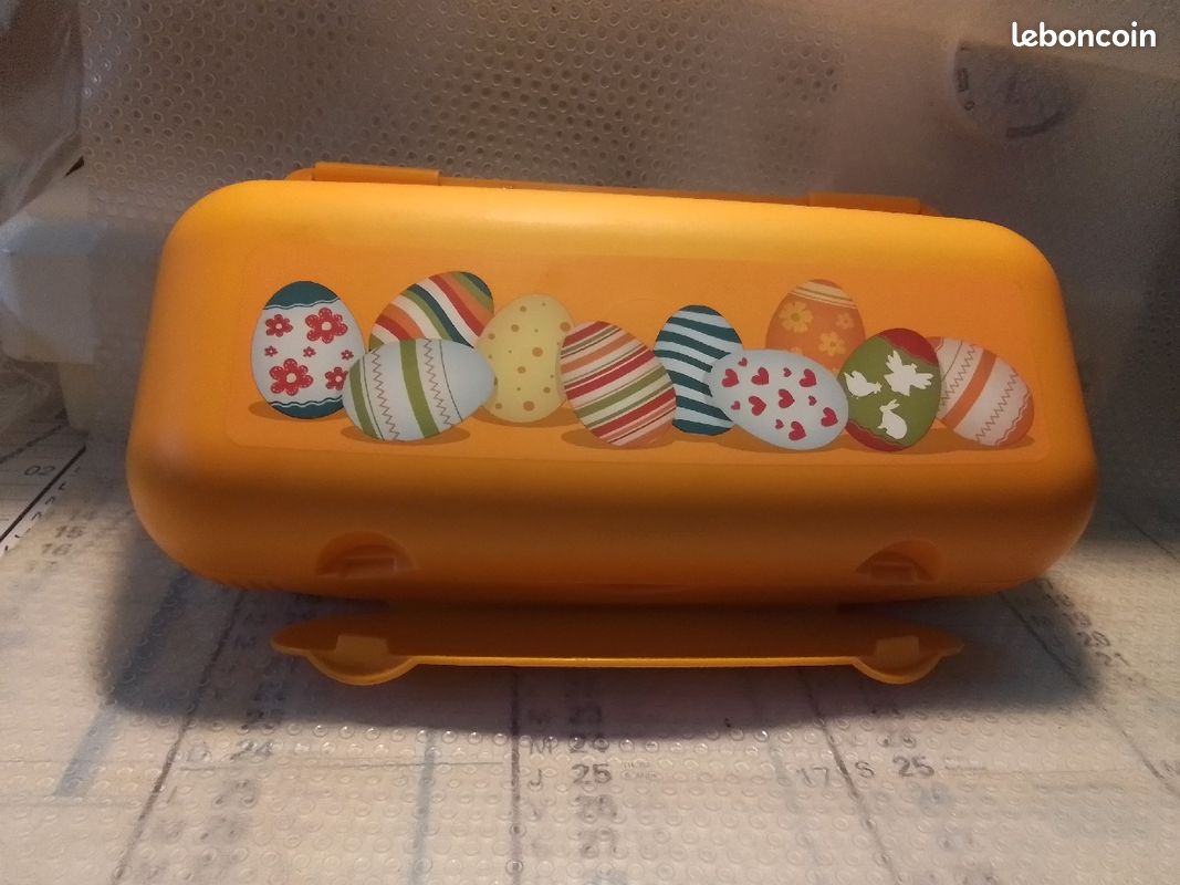 Boîtes à 10 œufs motif pâques tupperware neuves (image 1)