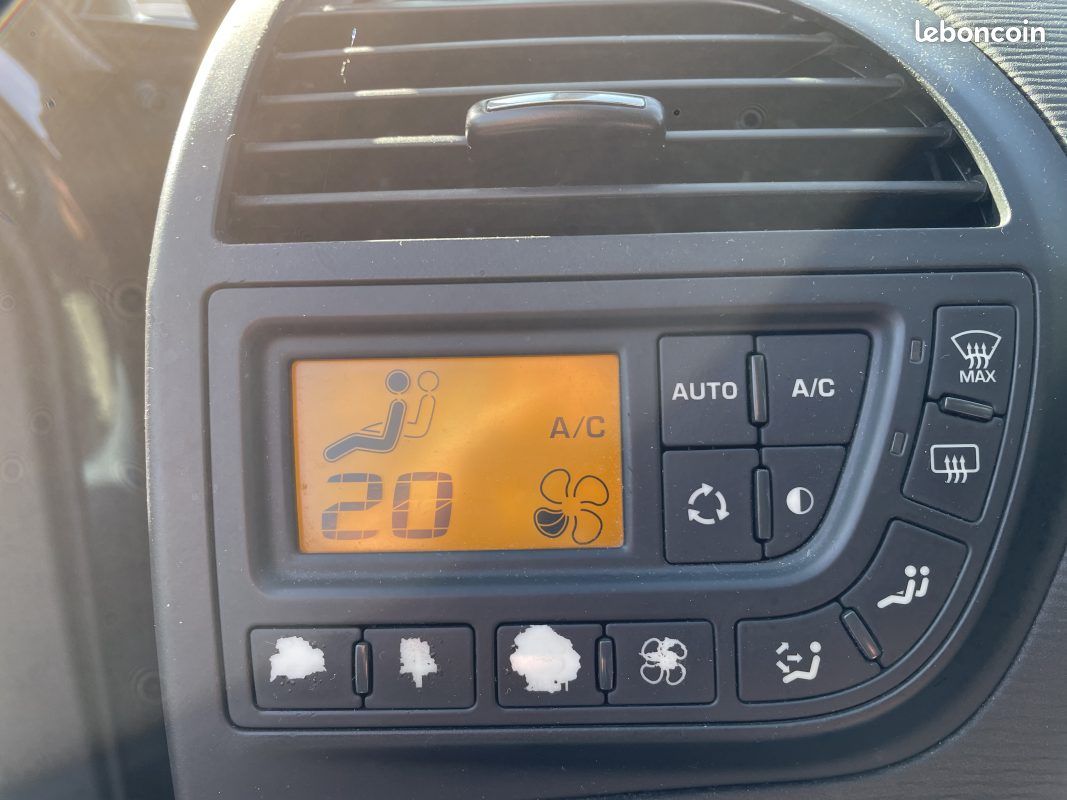 Citroen c4 picasso 1.6 hdi 110cv garantie 3/12 mois 2012 (image 12)