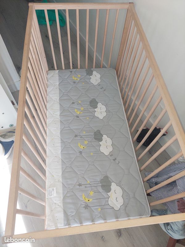 Lit bébé (image 1)