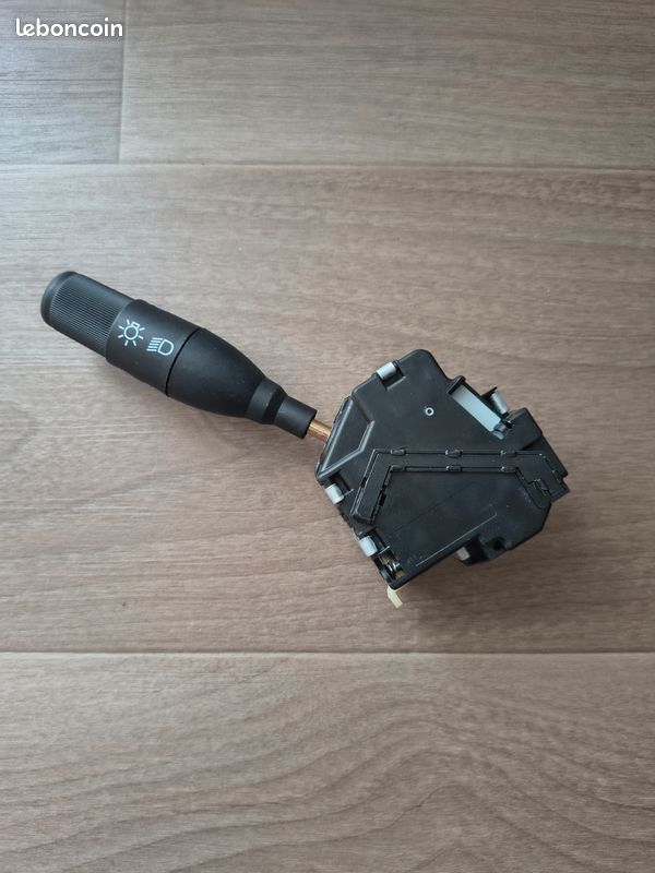 Commodo Renault R19 Espace 2 Clio 1 NEUF – Phares Clignotants Essuie-Glace – OEM 7700842114, 7700803537 (image 1)