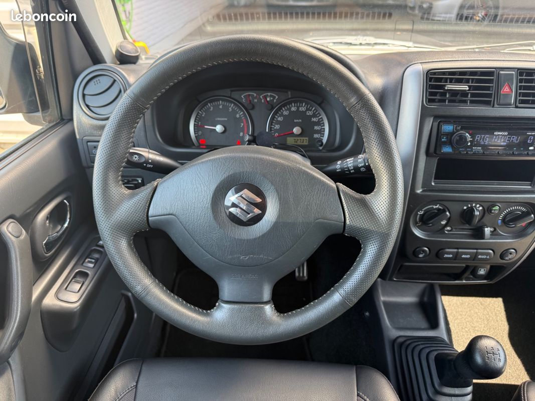 SUZUKI JIMNY JX Ranger Edition 1.3i VVT 86ch SUIVI COMPLET SUZUKI + Attelage + Galerie (image 7)