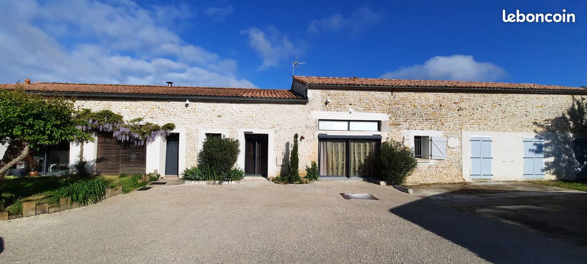 Maison 6 pièces 240 m² · à Écoyeux · 240 m² · 445 000 €