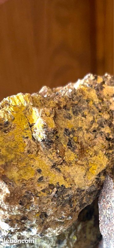 Autunite pierre uv (image 6)