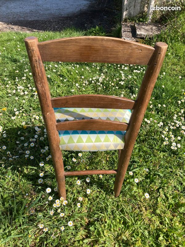 Chaise en bois (image 2)