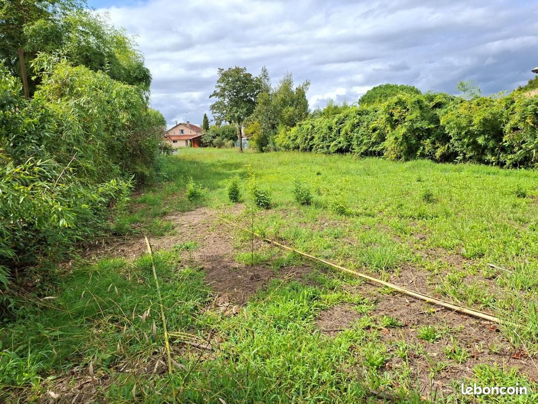 Terrain 970 m² Dax · 150 000 €