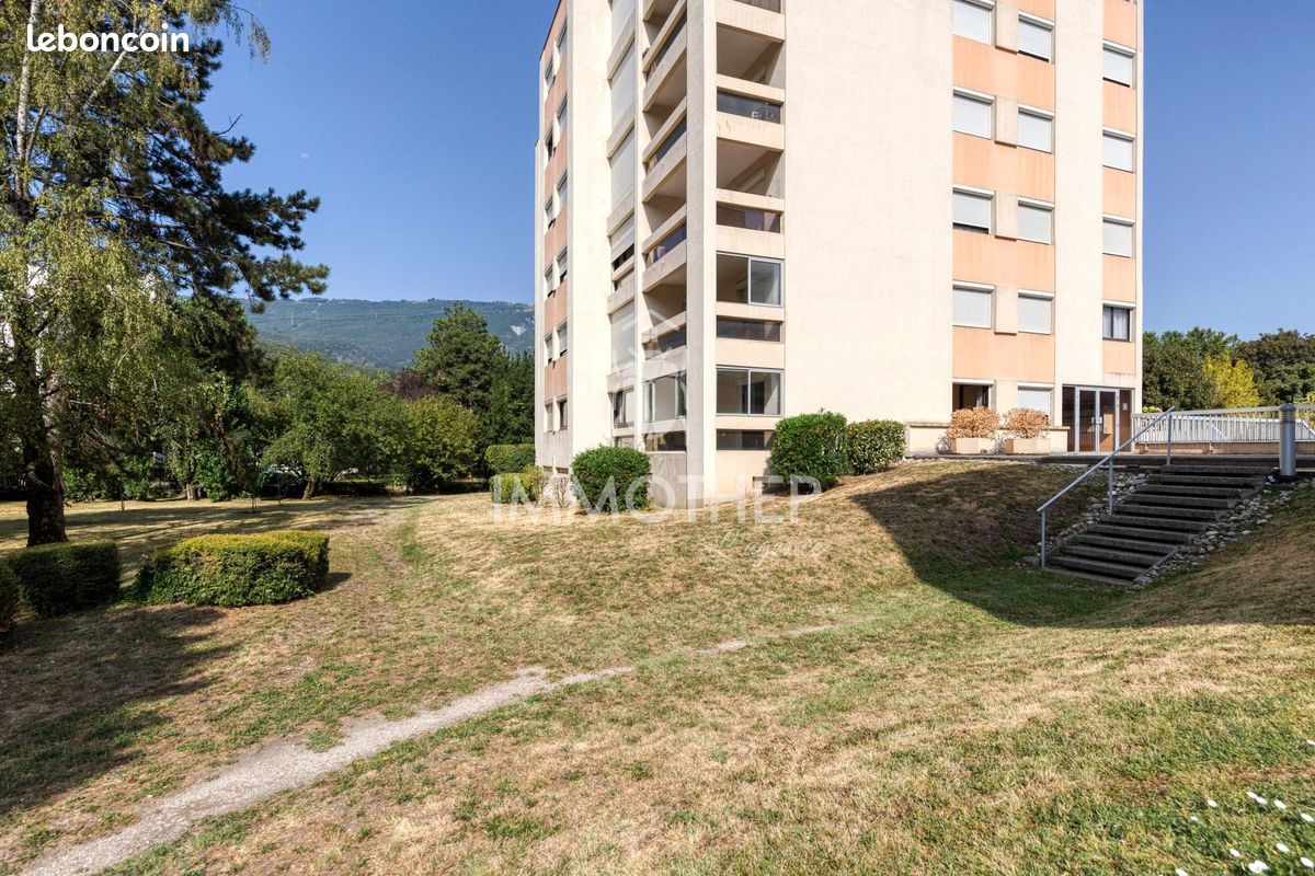 Appartement 4 pièces 94 m² · à Seyssinet-Pariset · 94 m² · 215 000 €