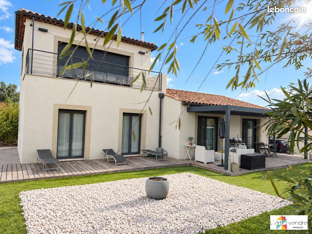 Maison 5 pièces 145 m² · à Saint-Maximin-la-Sainte-Baume · 145 m² · 505 000 €