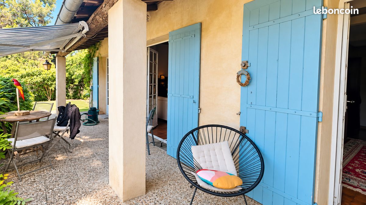 Appartement 4 pièces 144 m² · aux Angles · 144 m² · 278 000 €
