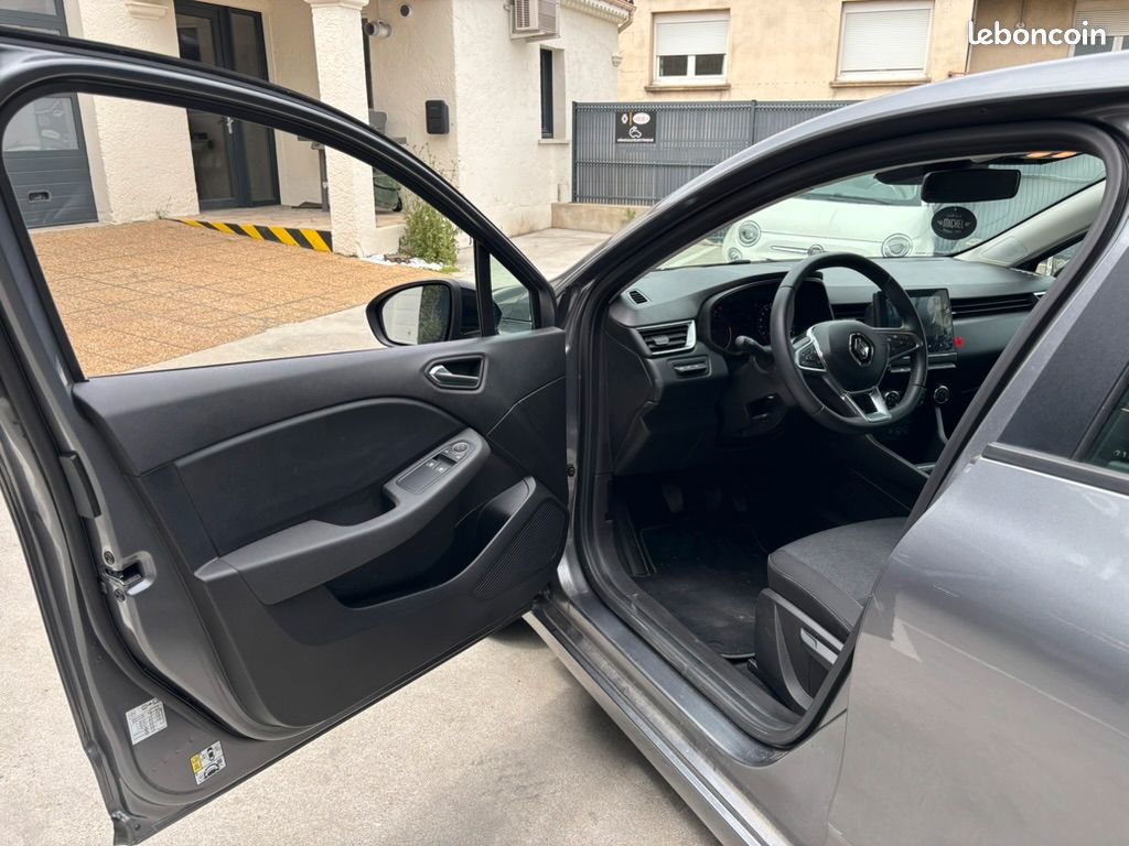 RENAULT CLIO 5 1.0 TCe 90 EQUILIBRE (image 8)