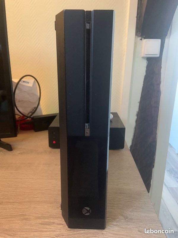 Consol de jeux Xbox One 500g (image 2)