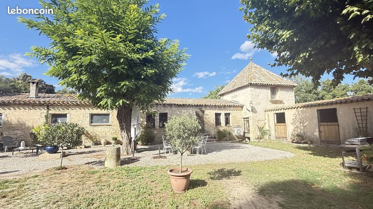 Propriété 6 pièces 148 m² — 1