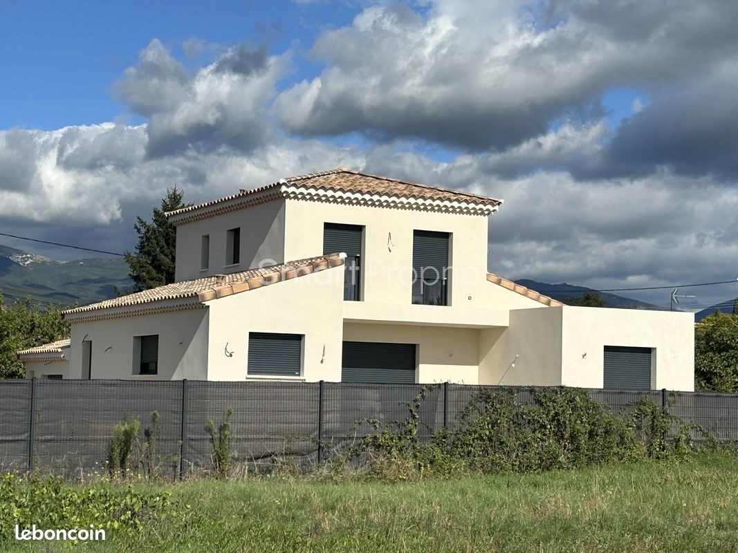 Maison 6 pièces 140 m² · à Valréas · 140 m² · 410 000 €