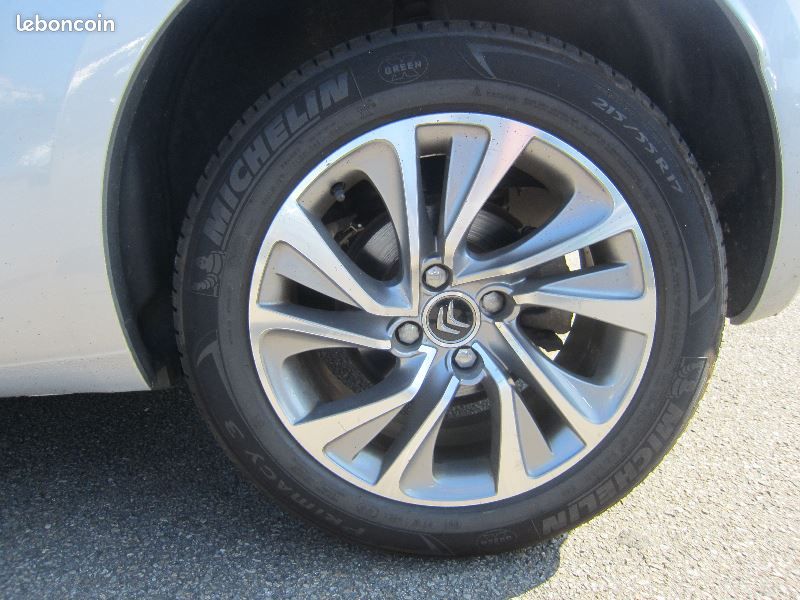 Citroen DS4 1.6 E-HDI115 AIRDREAM SO CHIC (image 9)