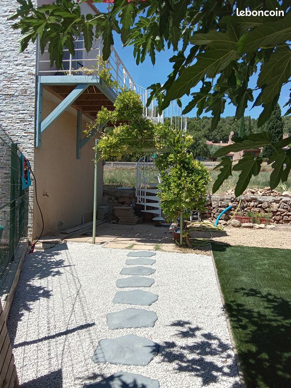 Beau T2 climatisé et son jardin privatif (image 8)
