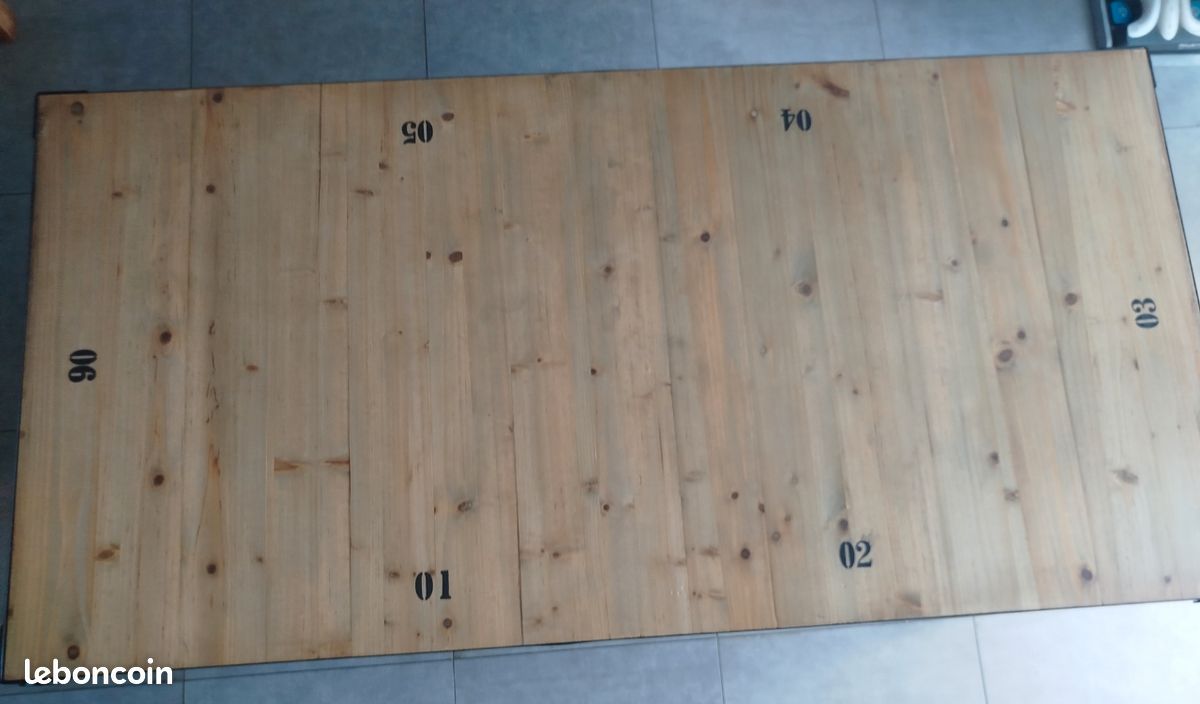 Table industrielle (image 2)