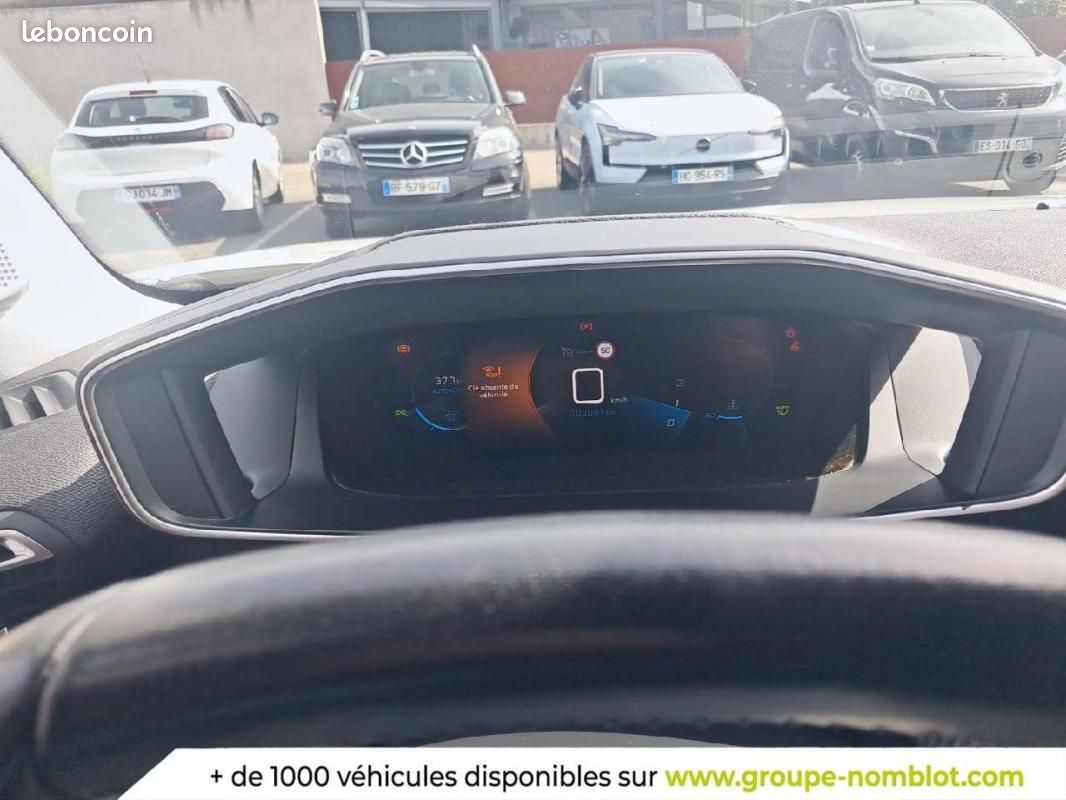 Peugeot 2008 BlueHDi 110 S&S BVM6 Allure Pack (image 10)