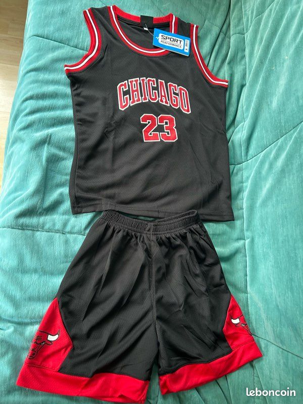 Tenue de basket (image 1)