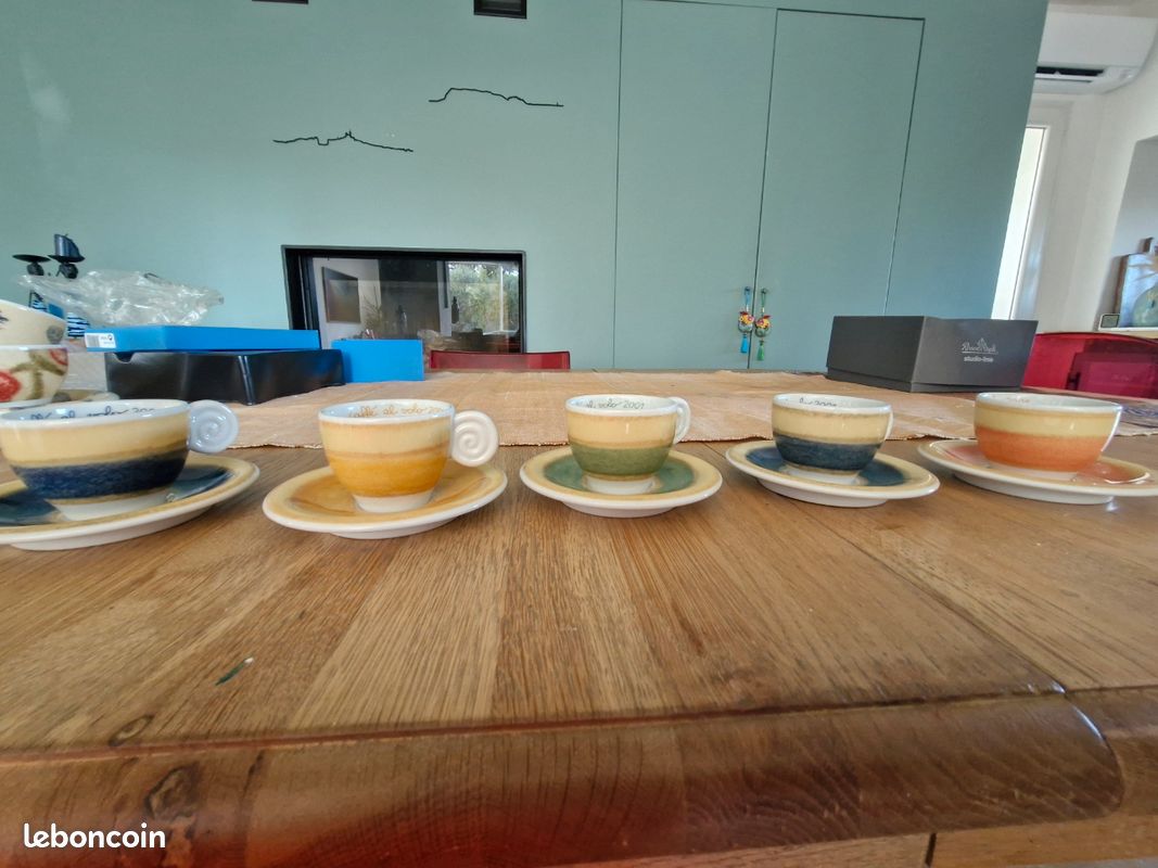 Lot 5 tasses à café Thun (image 1)