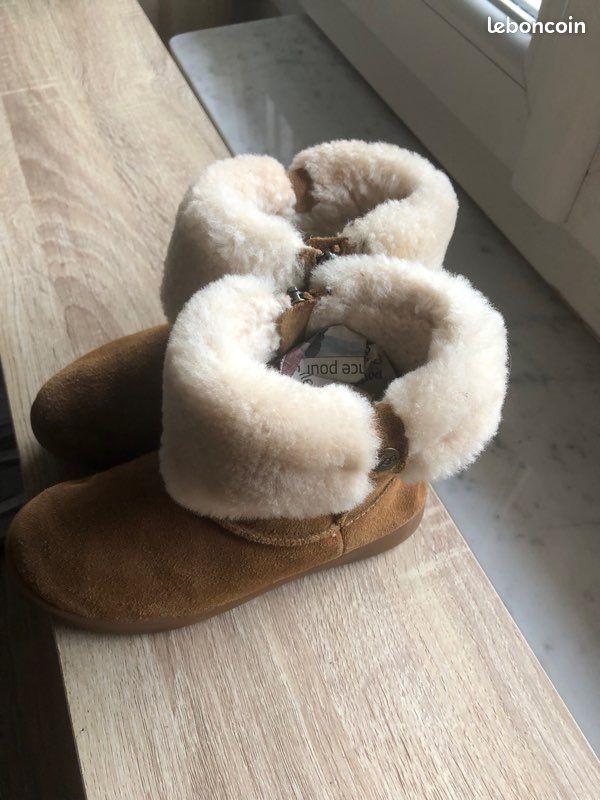 Bottines de la marque UGG Chaussures