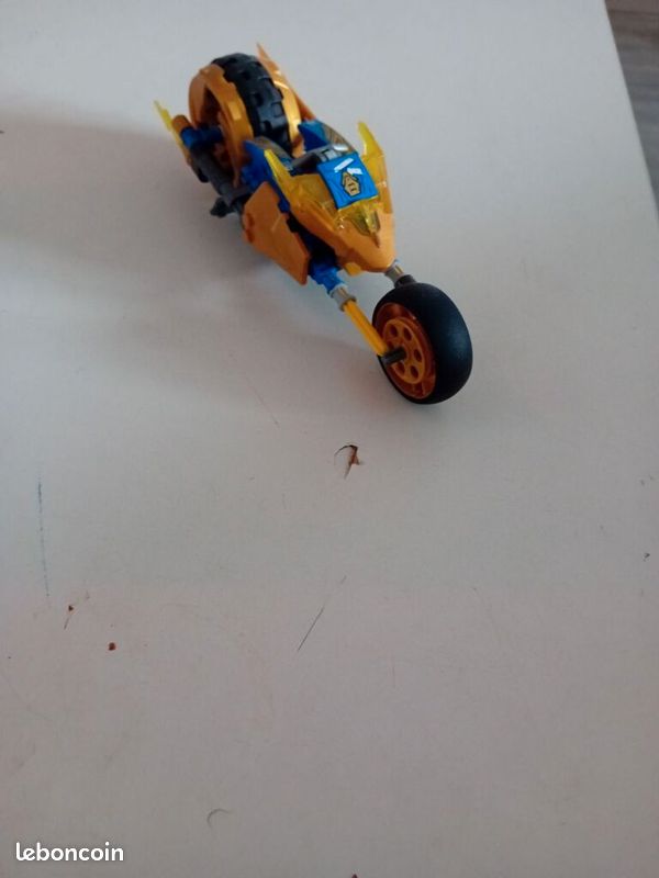 Lego s’en les personnages et moin cher que l hoficiel (image 1)
