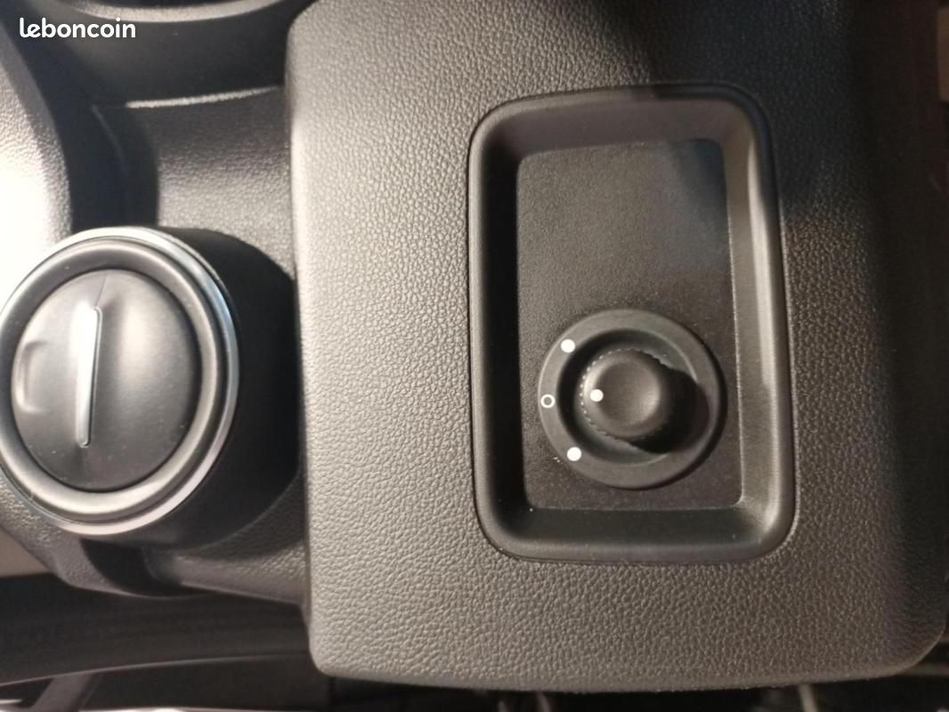 Dacia Duster Blue dCi 115 4x2 Confort (image 21)
