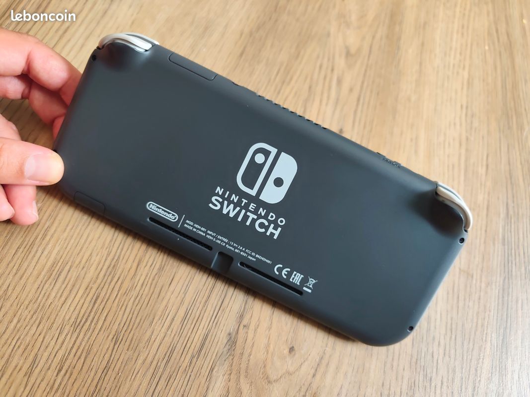 Switch lite (image 3)
