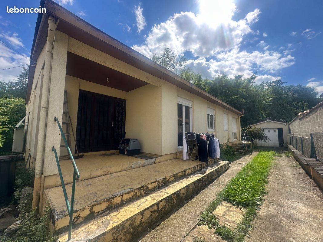 Maison 4 pièces 129 m² · à Gond-Pontouvre · 129 m² · 185 000 €