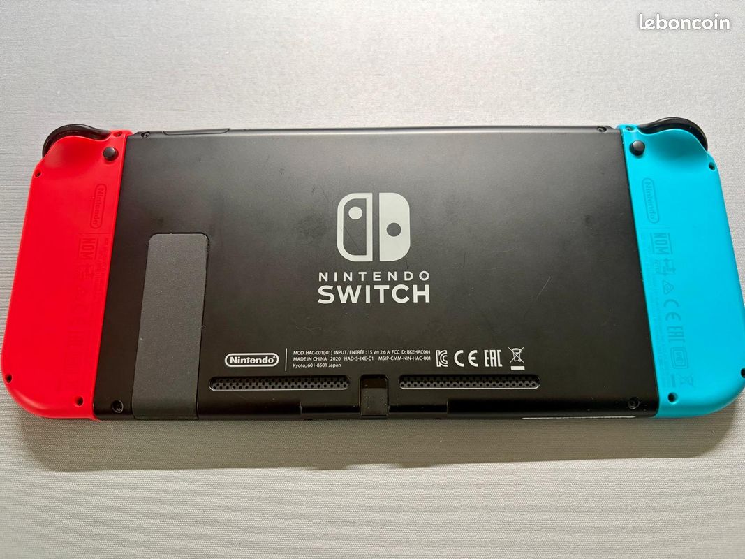 Nintendo Switch 1 complète en très bon état + sacoche Mario Kart + boîte d'origine (image 6)