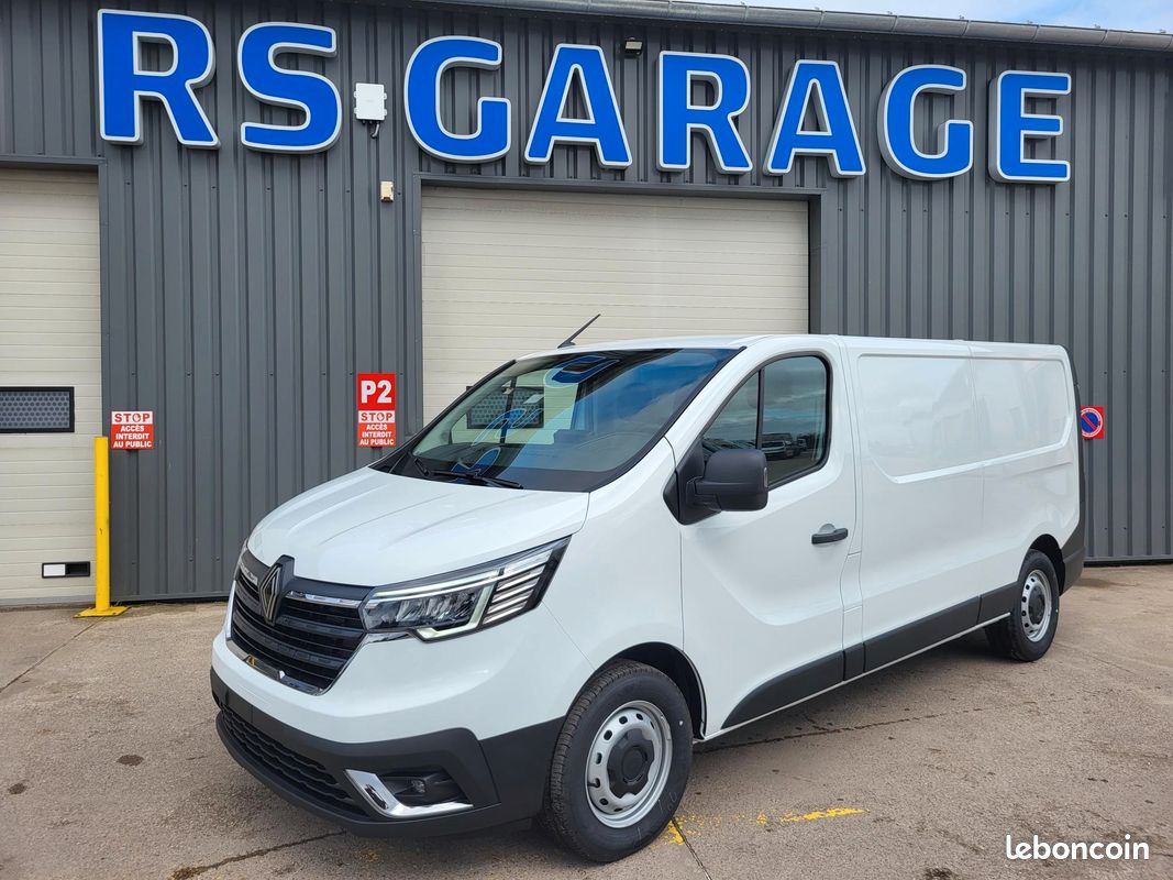 RENAULT TRAFIC L2H1 VAN ( FOURGON ) 3T 2.0 Blue DCI 170 AUTO ADVANCE 03 PLACES NEUF avec BOITE AUTO + CLIM AUTO + CAMÉRA DE RECUL + CARTE ACCES MAINS LIBRES + ANTIBROUILLARDS ( Prix Vente 29 990 HT ) (image 11)
