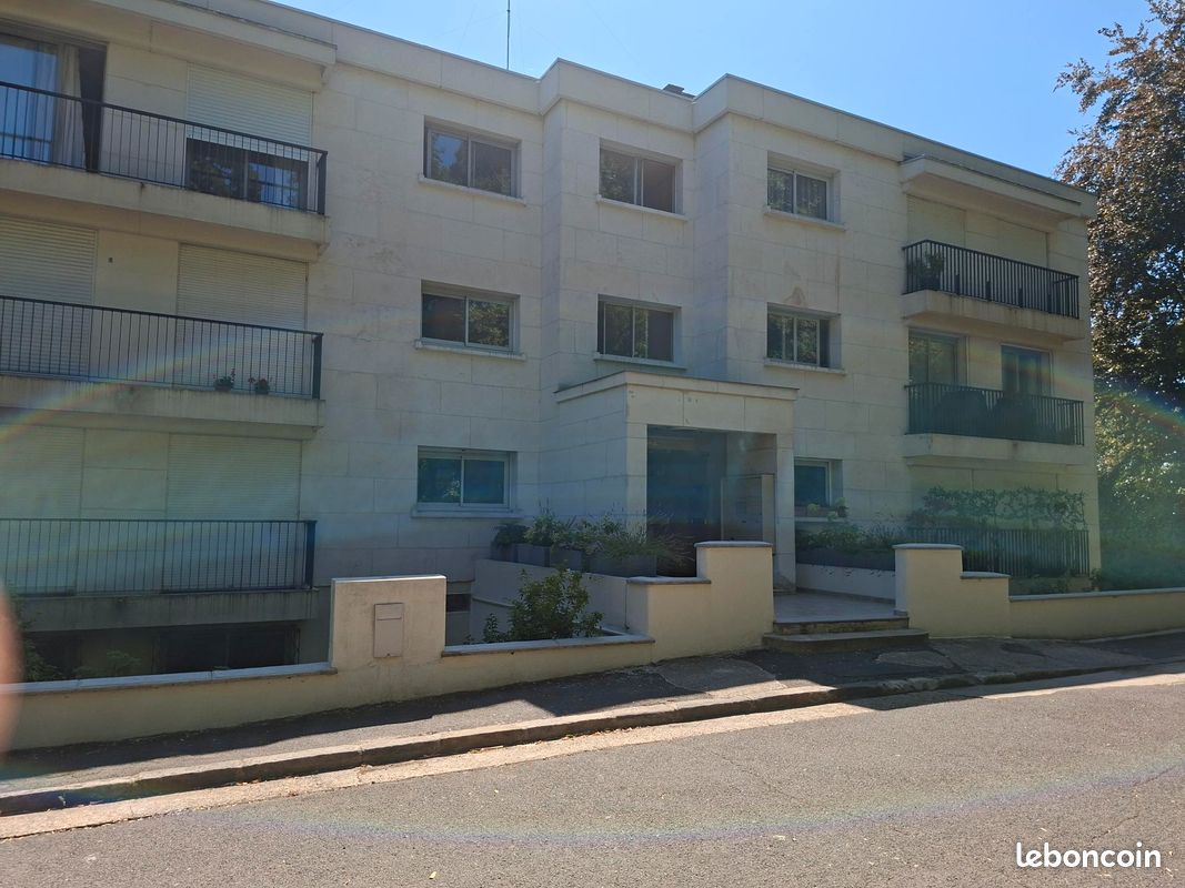 Appartement 1 pièce 12 m² · à Sèvres · 12 m² · 600 €