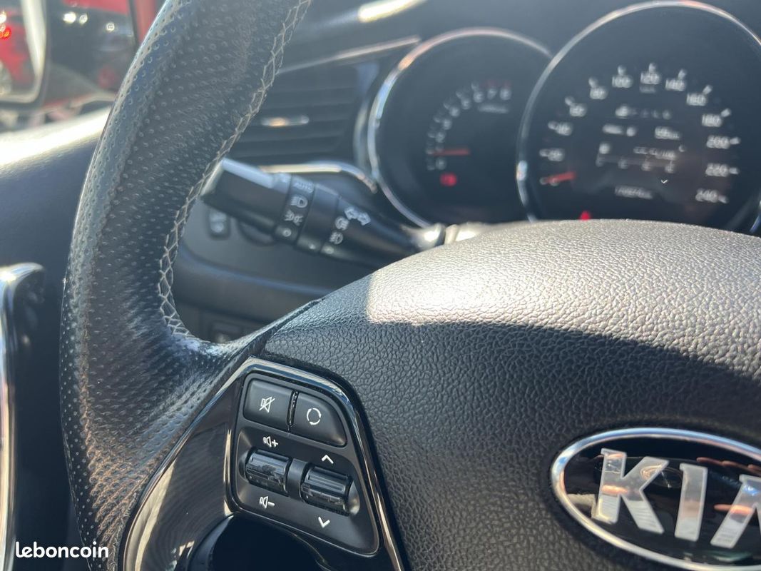 KIA PROCEED 1.0 T-GDi 120 II COUPE GT Line (image 18)