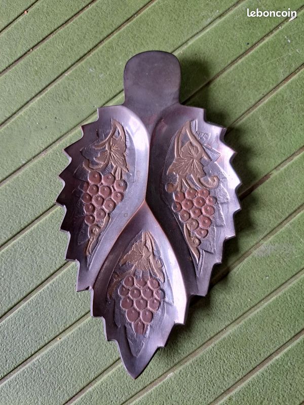 Vide poche en fer tres jolie deco dessus (image 1)