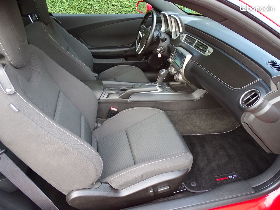 Chevrolet Camaro Coupé V6 3.6L RS BVA - 328cv - Parfait état - Pour amateur exigeant (image 9)