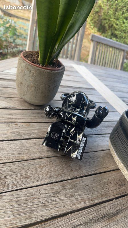 Bearbrick Jean-Michel Basquiat - n°8 400% - 28cm (image 4)