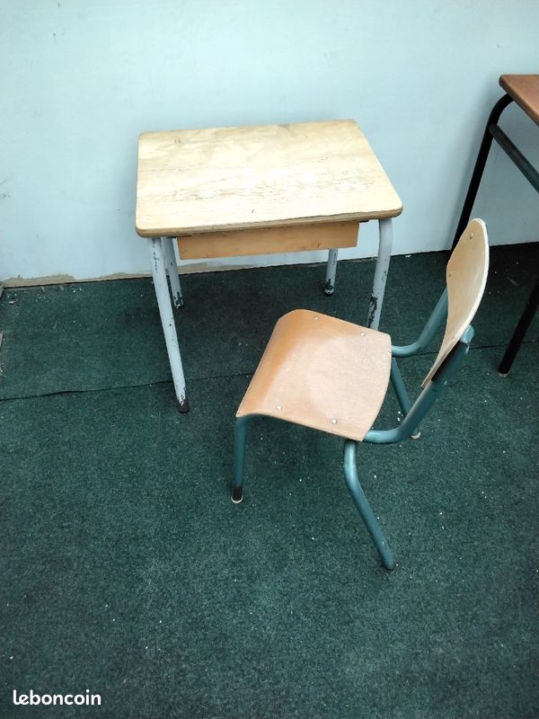 Bureau d'école (image 1)