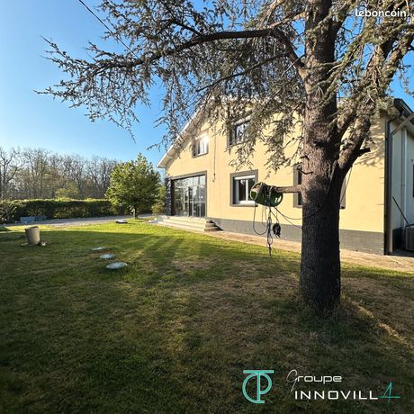 Maison 8 pièces 215 m²