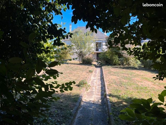 Maison 6 pièces 114 m² · à La Vraie-Croix · 114 m² · 250 000 €
