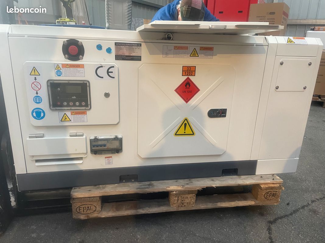 Groupe électrogène diesel 22 kva aquitaine-energie 1500 trs minute mono & tri insonorisé ATS démarrage automatique 4 cyl refroidissement liquide neuf garanti 24 mois fabricant de 8 à 2200kva (image 1)
