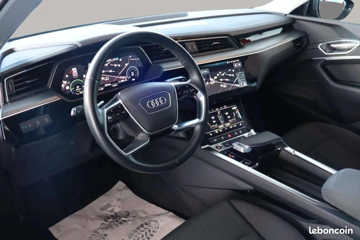 Audi e-tron 55 quattro (image 7)