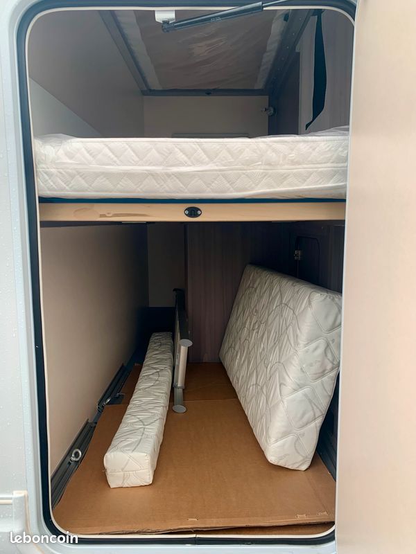 Camping-car hobby hkm optima ontour 5 couchages et 5 places carte grise (image 10)