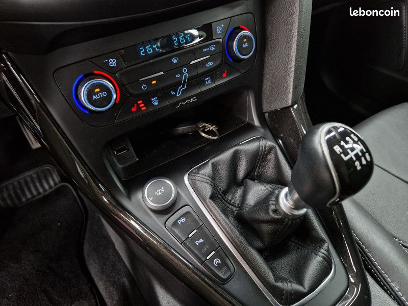 Ford FOCUS 1.0 SCTI 125CH ECOBOOST STOP&START TITANIUM * BLUETOOTH * 1ERE MAIN (image 19)