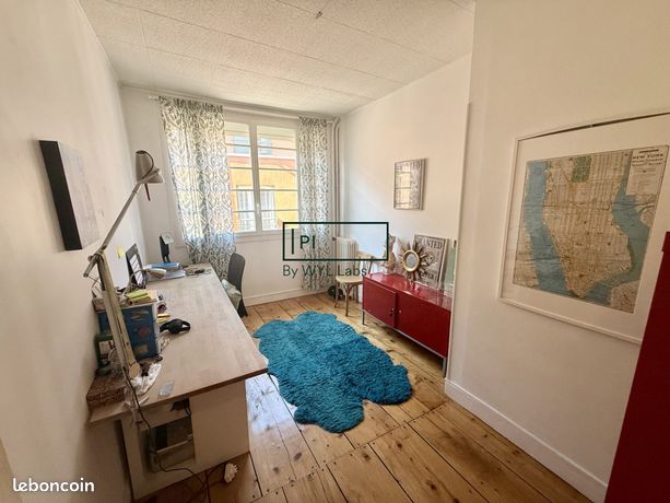 Maison 7 pièces 210 m² — 3