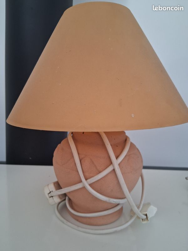 Lampe de chevet (image 1)