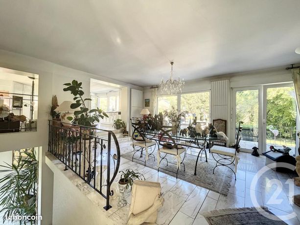 Propriété 7 pièces 260 m²