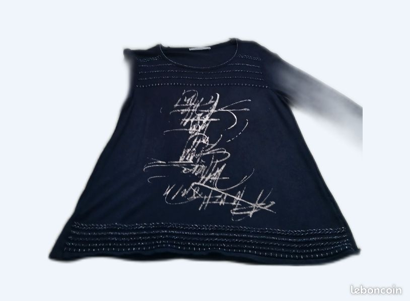 Joli pull marine avec décor argenté marque Christin Laurr Vêtements