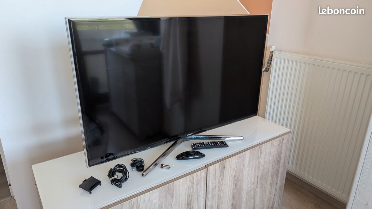 Samsung Smart TV 40" Full HD (image 1)